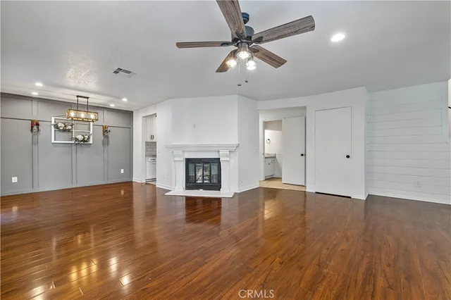 $529,995 | 31311 The Old Road, Unit B, Castaic, CA 91384