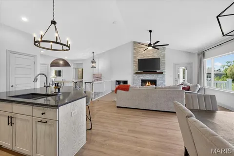 $550,000 | 322 Pointe Loma Boulevard, Lake St. Louis, MO 63367