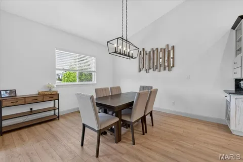 $550,000 | 322 Pointe Loma Boulevard, Lake St. Louis, MO 63367