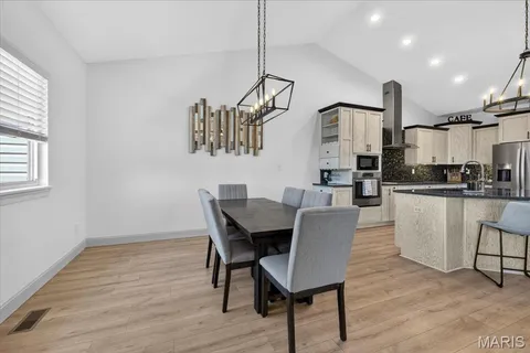 $550,000 | 322 Pointe Loma Boulevard, Lake St. Louis, MO 63367