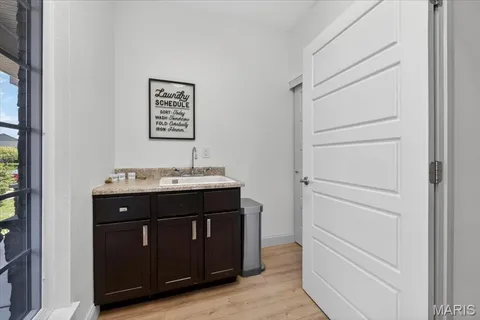 $550,000 | 322 Pointe Loma Boulevard, Lake St. Louis, MO 63367