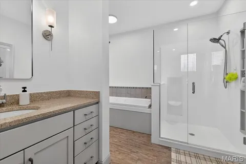 $550,000 | 322 Pointe Loma Boulevard, Lake St. Louis, MO 63367