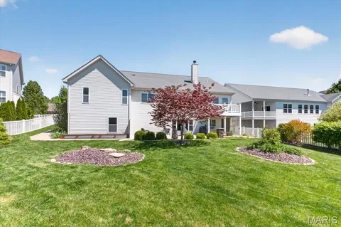 $550,000 | 322 Pointe Loma Boulevard, Lake St. Louis, MO 63367