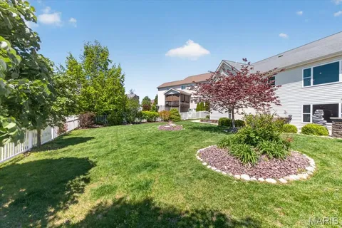 $550,000 | 322 Pointe Loma Boulevard, Lake St. Louis, MO 63367