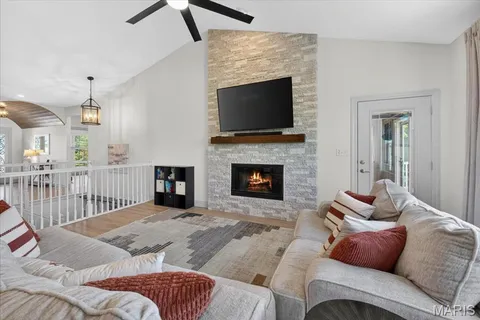 $550,000 | 322 Pointe Loma Boulevard, Lake St. Louis, MO 63367