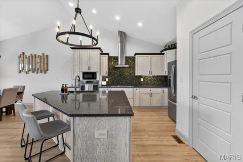 $550,000 | 322 Pointe Loma Boulevard, Lake St. Louis, MO 63367