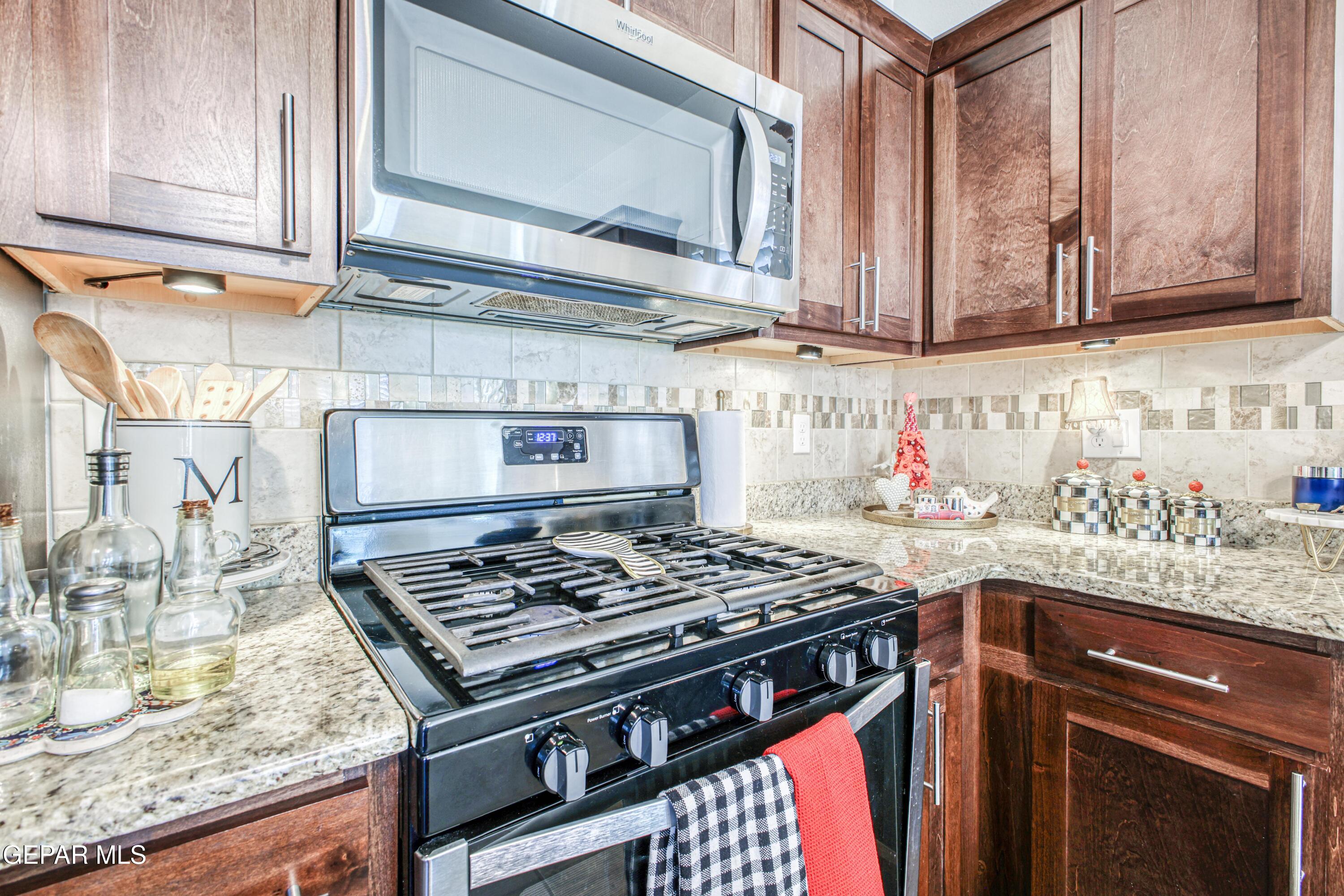 6081 Rivet Place El Paso, TX 79932 - Photo 17 of 64 362A4575_HDR