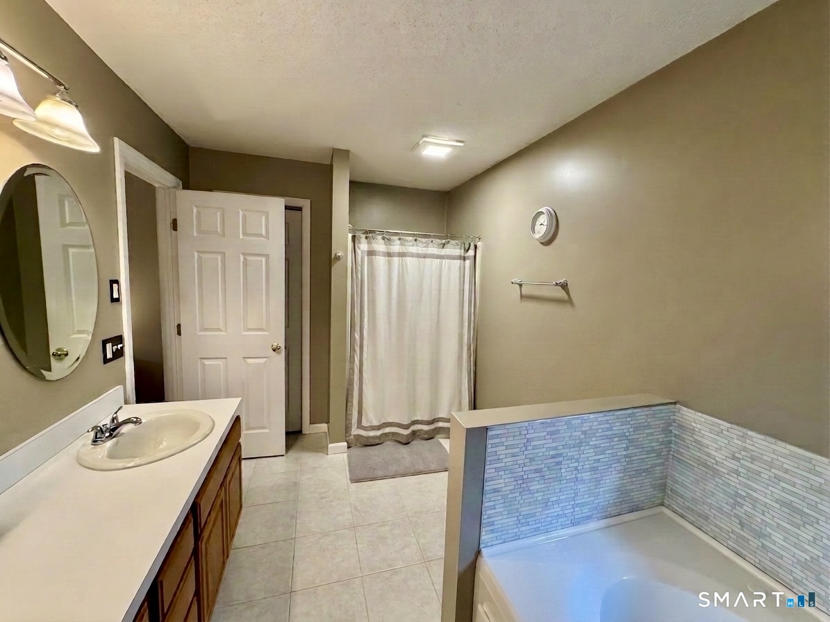 59 Harris Rd Extension Salem, CT 06420 - Photo 13 of 19