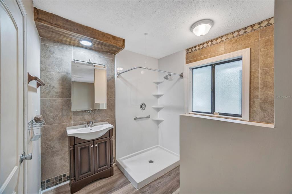 407 1st Avenue Northeast Lutz, FL 33549 - Photo 12 of 53