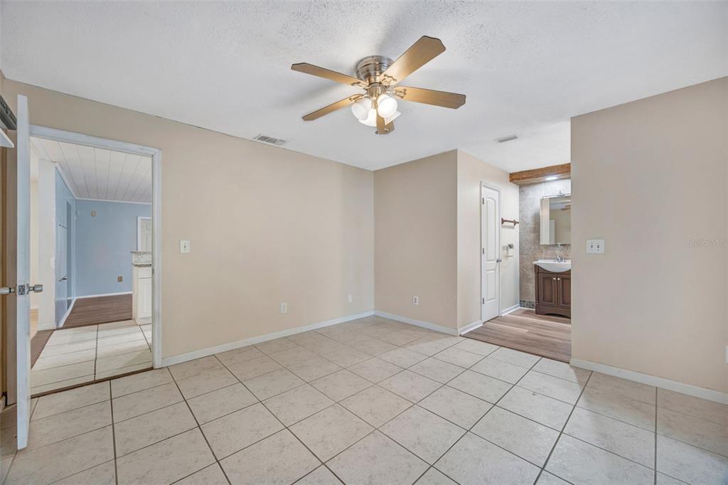 407 1st Avenue Northeast Lutz, FL 33549 - Photo 15 of 53