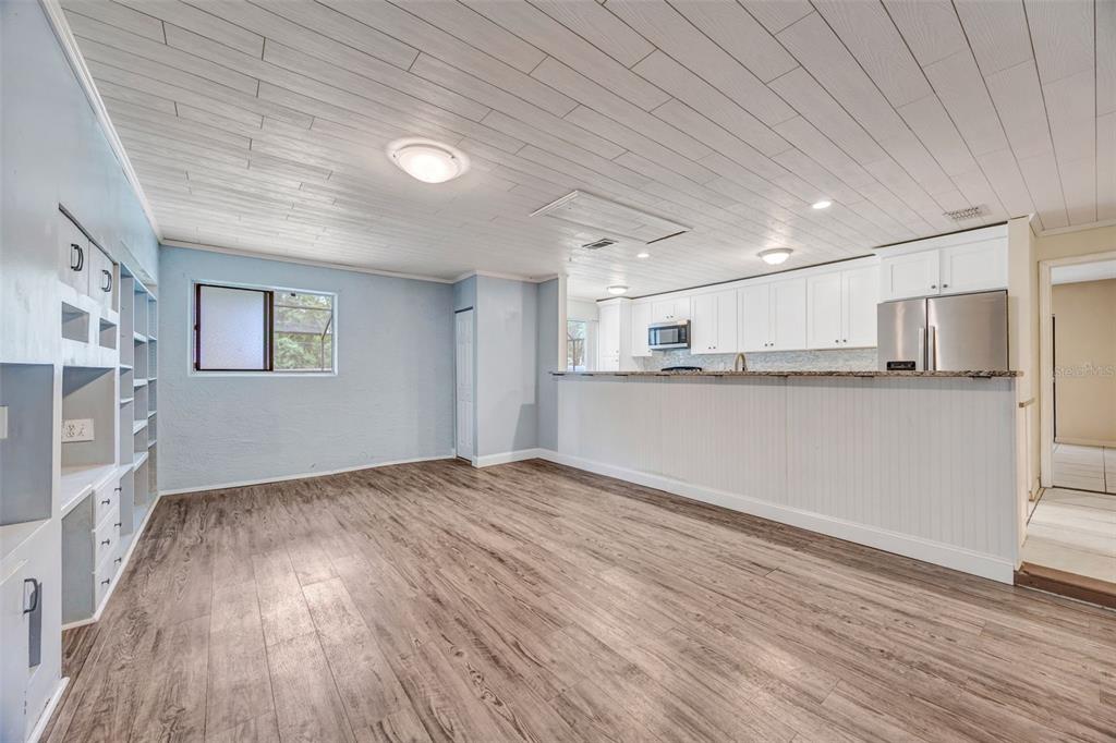 407 1st Avenue Northeast Lutz, FL 33549 - Photo 17 of 53