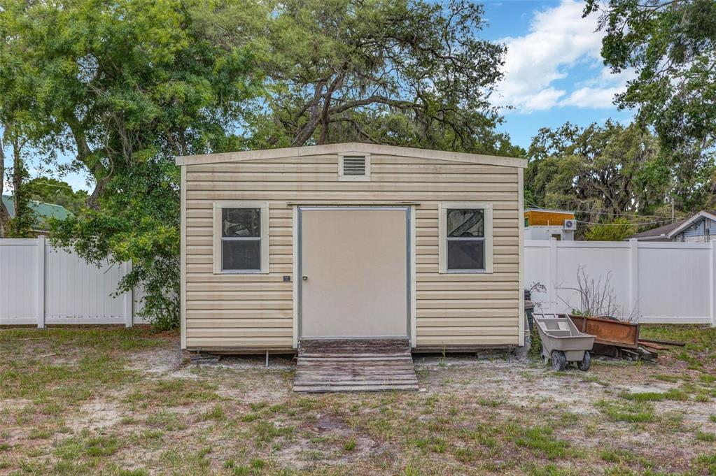 407 1st Avenue Northeast Lutz, FL 33549 - Photo 39 of 53