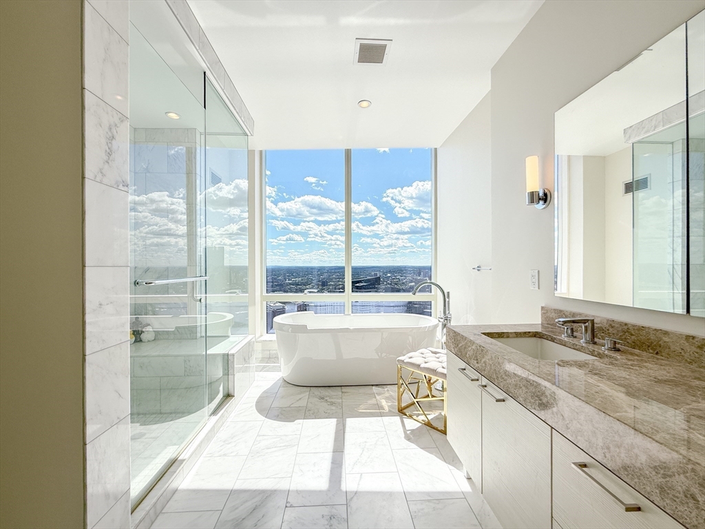 1 Franklin Street, Unit 5106 Boston, MA 02110 - Photo 2 of 42