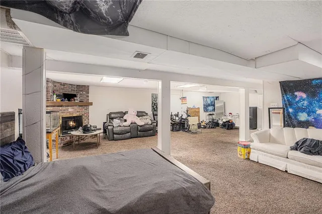 $389,000 | 901 East 109th Terrace, Kansas City, MO 64131