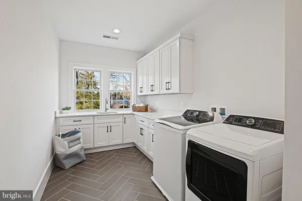 $3,450,000 | 352 Ayr Hill Avenue Northeast, Vienna, VA 22180