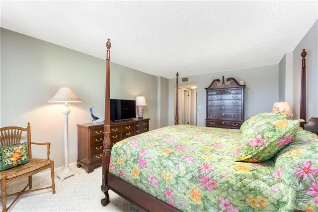 $359,900 | 1357 Northeast Ocean Boulevard, Unit 216, Stuart, FL 34996