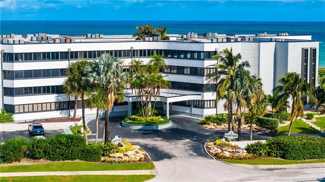 $359,900 | 1357 Northeast Ocean Boulevard, Unit 216, Stuart, FL 34996
