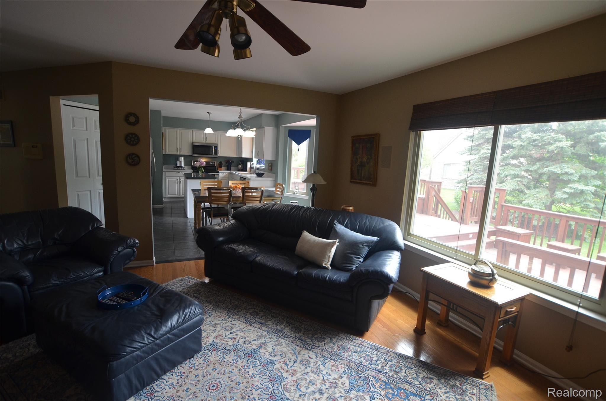 1649 Millbrook Road Canton, MI 48188 - Photo 11 of 44 Family Room