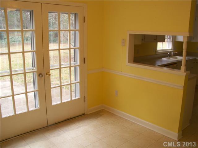 9635 Watergate Road Charlotte, NC 28270 - Photo 6 of 15 Gallery Image 6