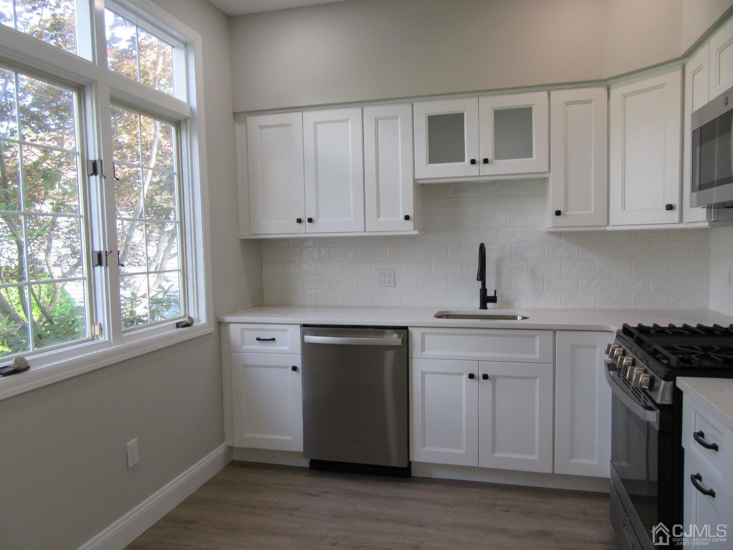 54 Winthrop Road Monroe Township, NJ 08831 - Photo 6 of 31 Gallery Image 6