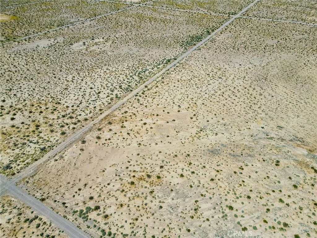 0 Mable Hemet, CA 92544 - Photo 5 of 13 a bathroom with a shower curtain