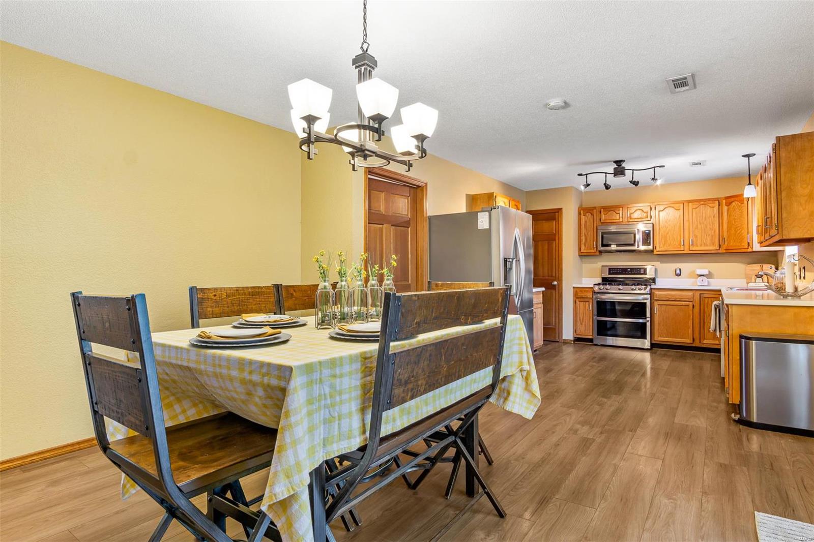 1524 Round Top Ridge O'Fallon, IL 62269 - Photo 15 of 34