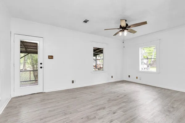 $2,100 | 19355 Forest Ln Circle, New Caney, TX 77357