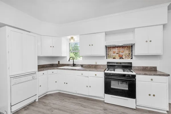 $2,100 | 19355 Forest Ln Circle, New Caney, TX 77357