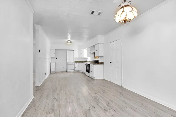 $2,100 | 19355 Forest Ln Circle, New Caney, TX 77357