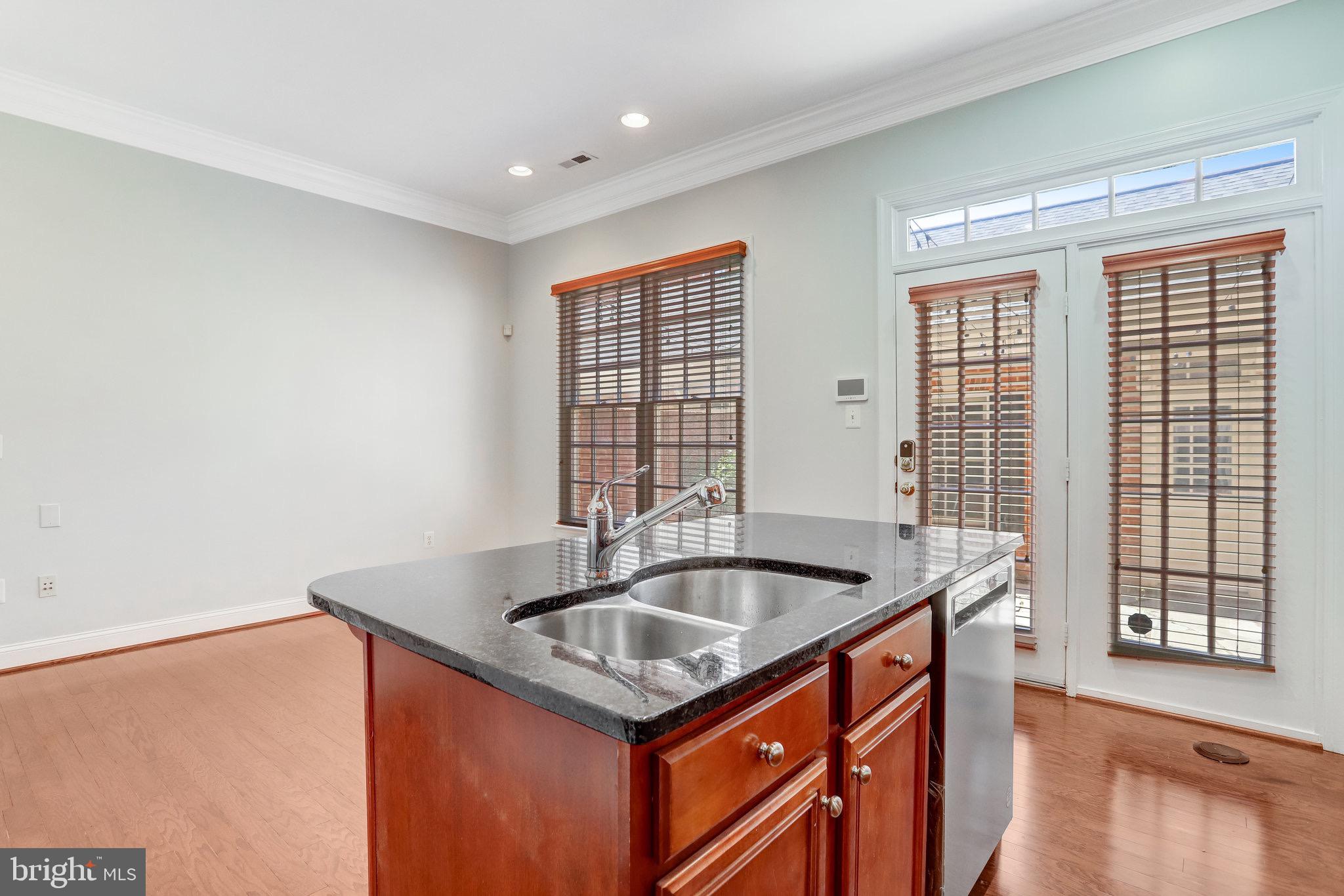 506 Pendleton Street Alexandria, VA 22314 - Photo 15 of 61