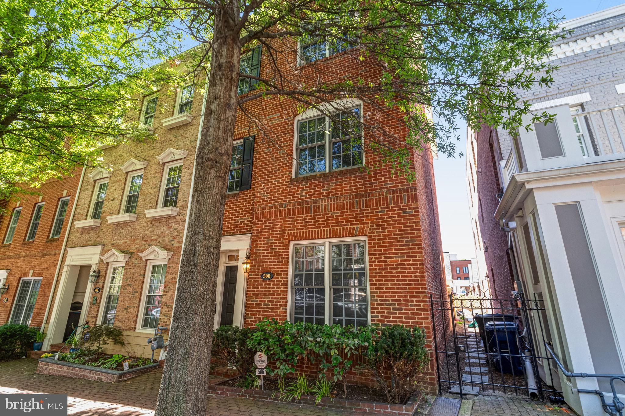 506 Pendleton Street Alexandria, VA 22314 - Photo 2 of 61