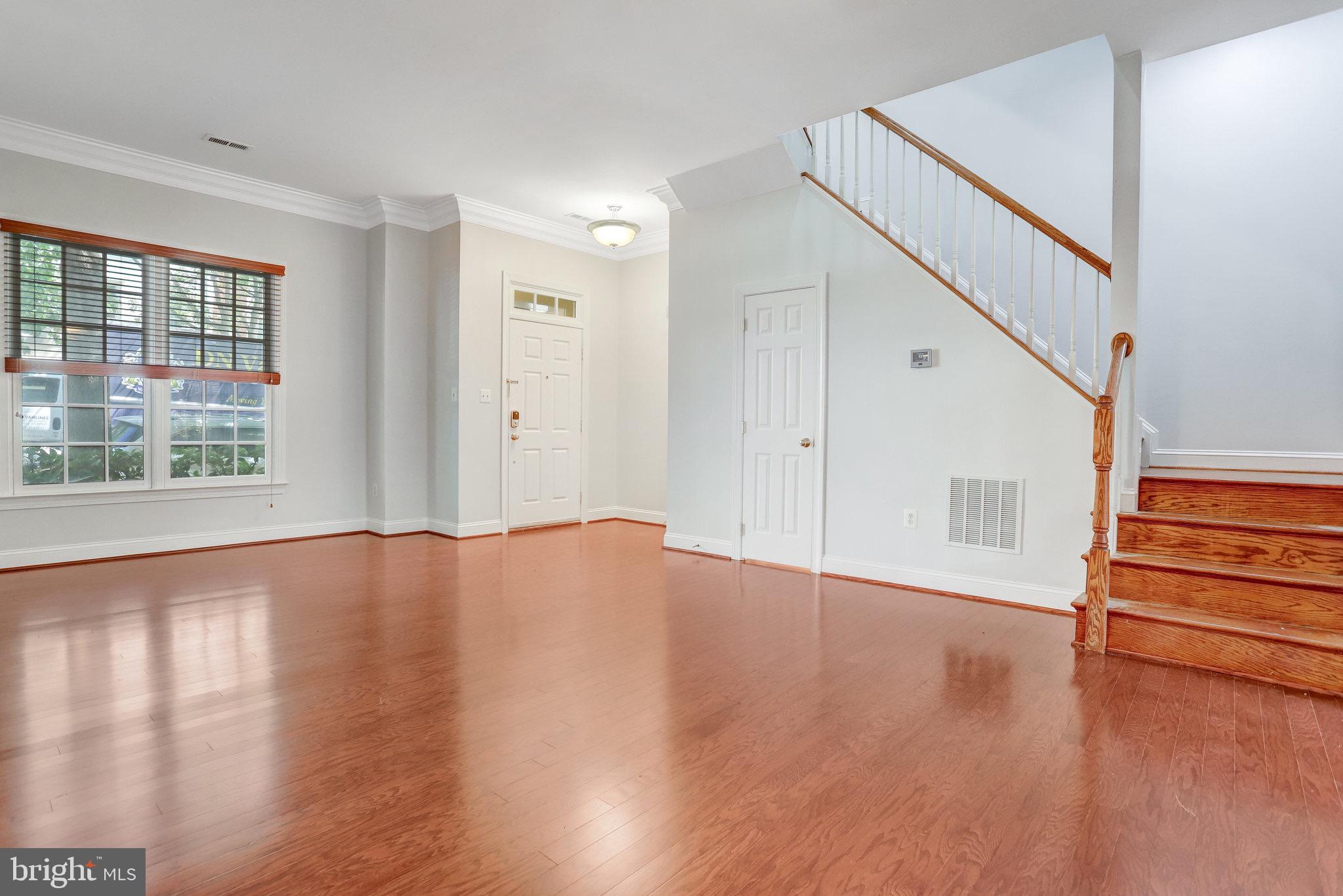 506 Pendleton Street Alexandria, VA 22314 - Photo 7 of 61
