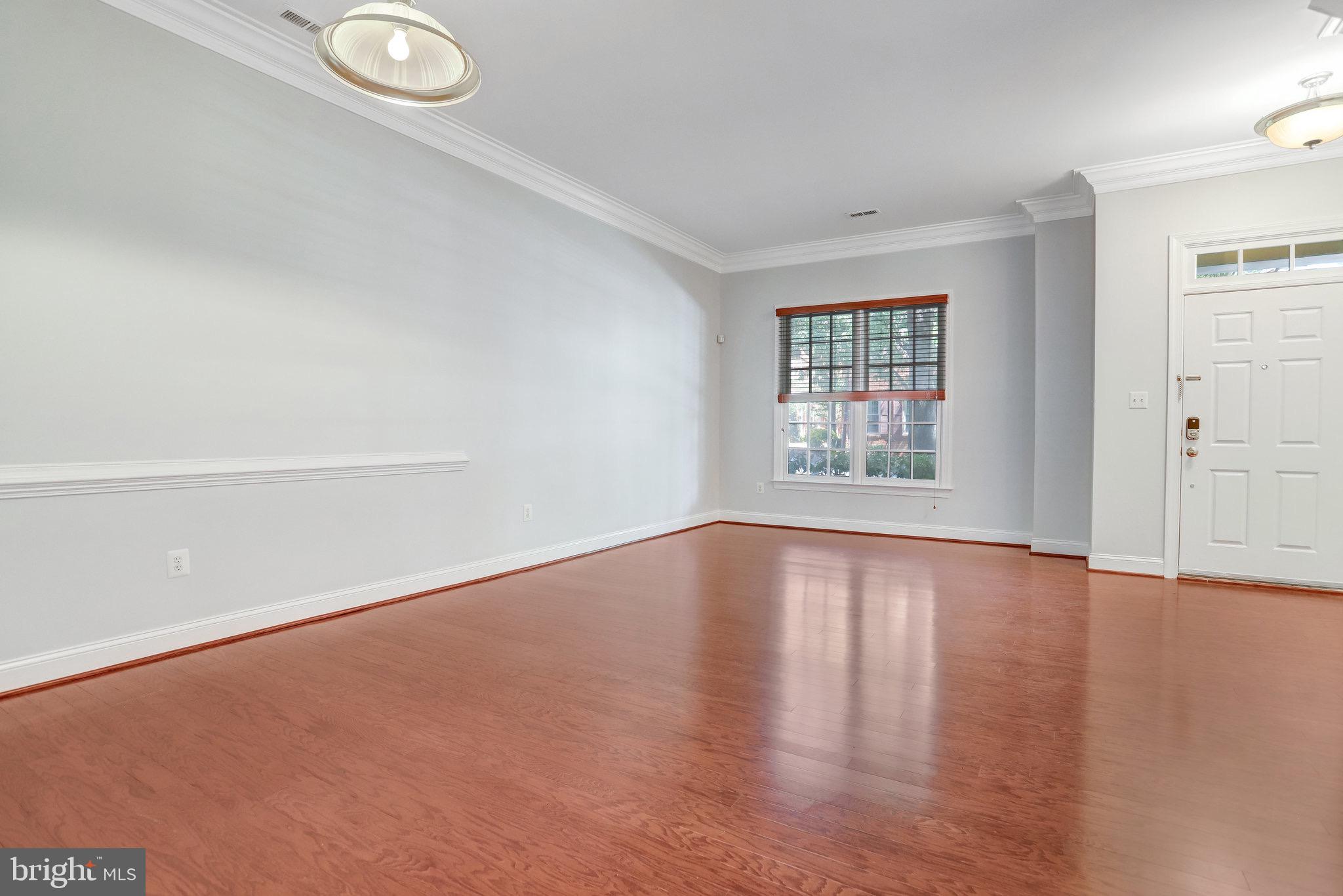 506 Pendleton Street Alexandria, VA 22314 - Photo 8 of 61