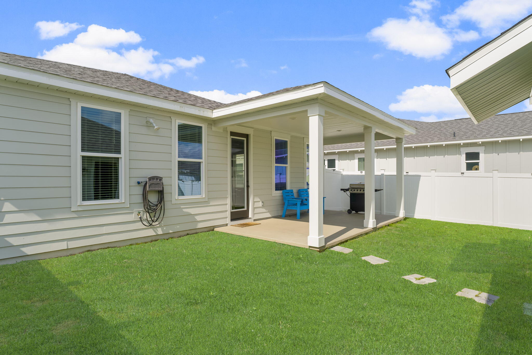 1921 Rushes Avenue Panama City, FL 32405 - Photo 29 of 43 a front view of house with yard and glass windows