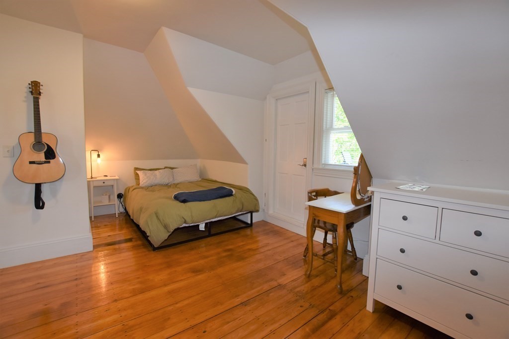 30 Appleton Street, Unit 3 Waltham, MA 02453 - Photo 12 of 20