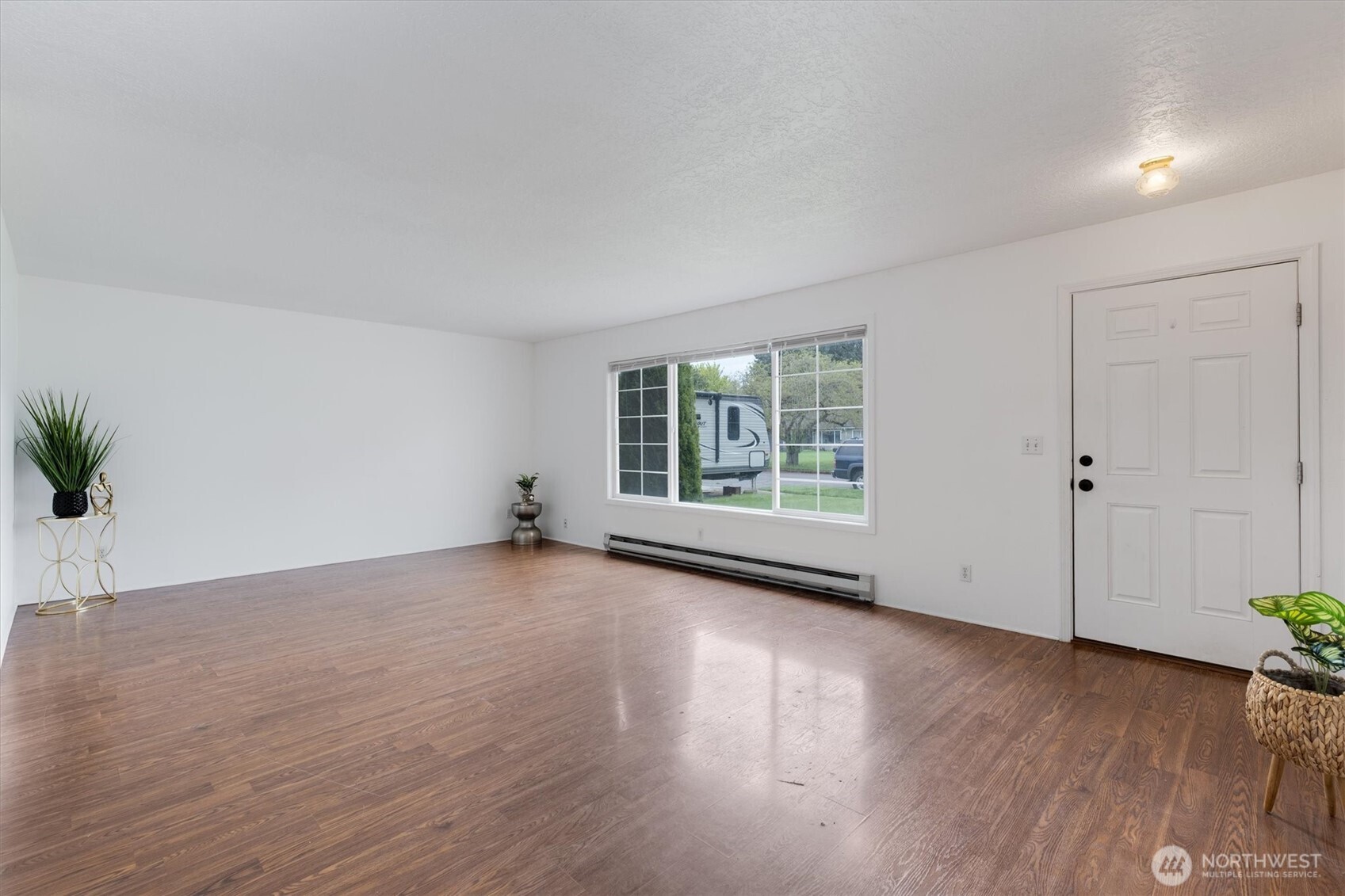 2329 Jennifer Place Longview, WA 98632 - Photo 3 of 28