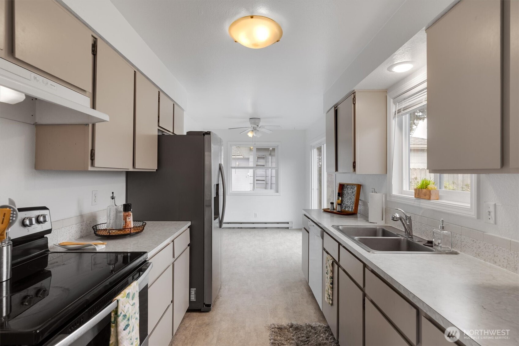 2329 Jennifer Place Longview, WA 98632 - Photo 7 of 28