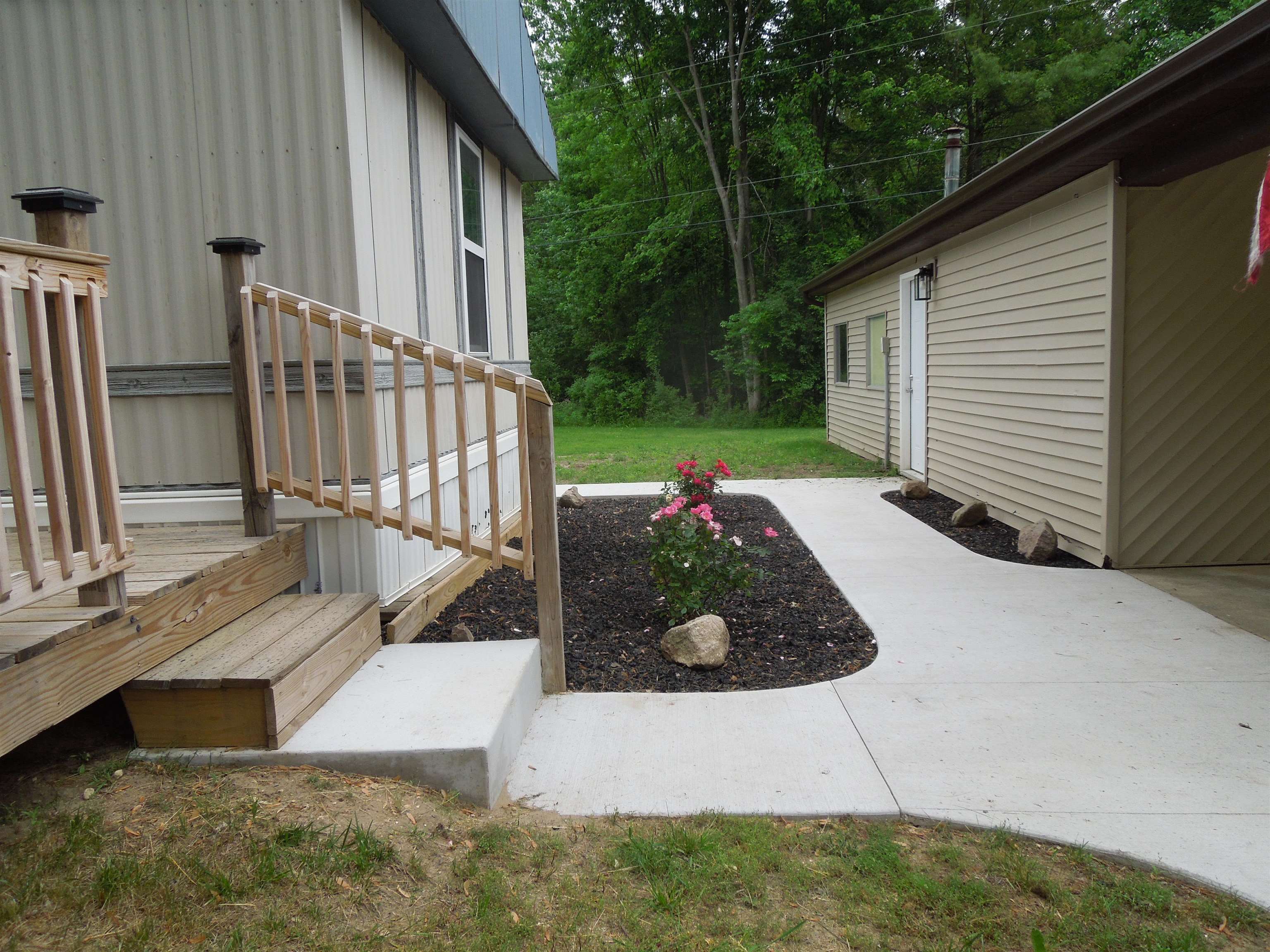 3311 Burgess Road Beaverton, MI 48612 - Photo 4 of 26