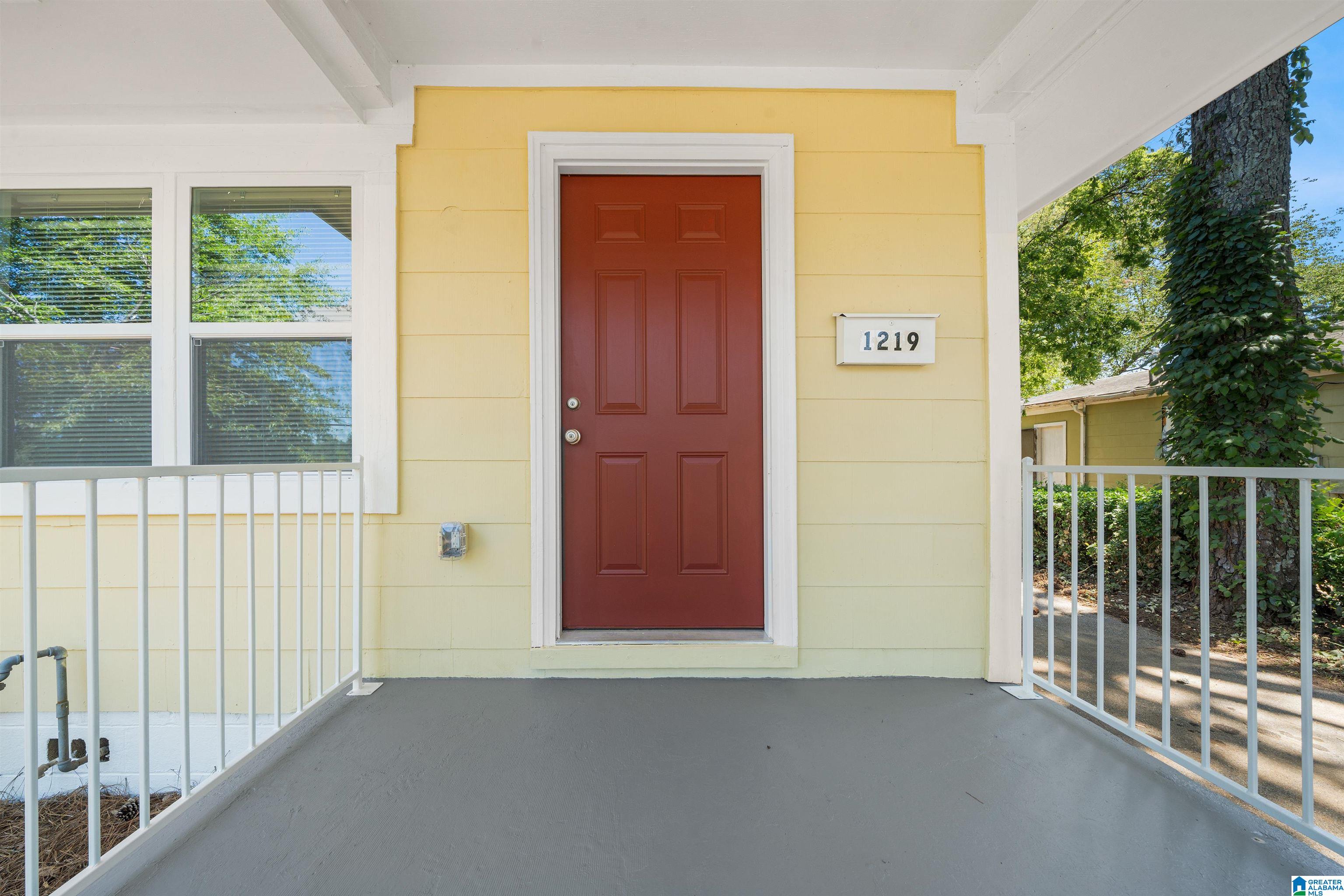 1219 18th Way Southwest Birmingham, AL 35211 - Photo 11 of 34