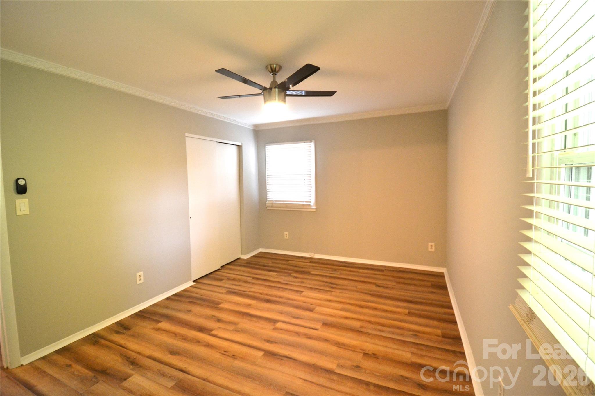 1422 Thermal Road Charlotte, NC 28212 - Photo 26 of 40 a view of empty room with window