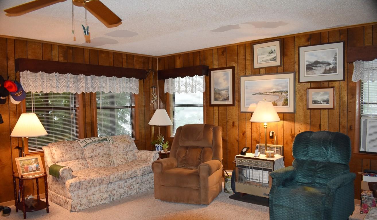 1344 Lakewood Village Road, Unit 9 Spring City, TN 37381 - Photo 14 of 72 1344 lakewood village living room (Mediu