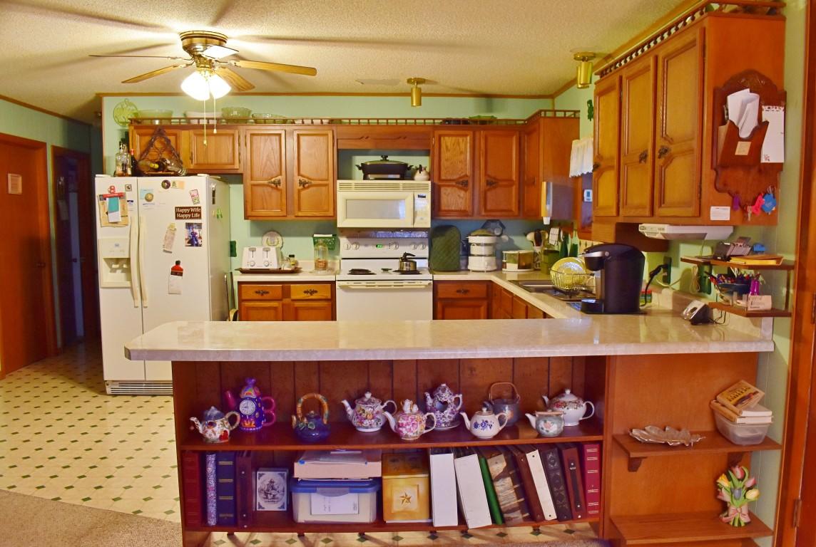 1344 Lakewood Village Road, Unit 9 Spring City, TN 37381 - Photo 22 of 72 1344 lakewood village kitchen (Medium)