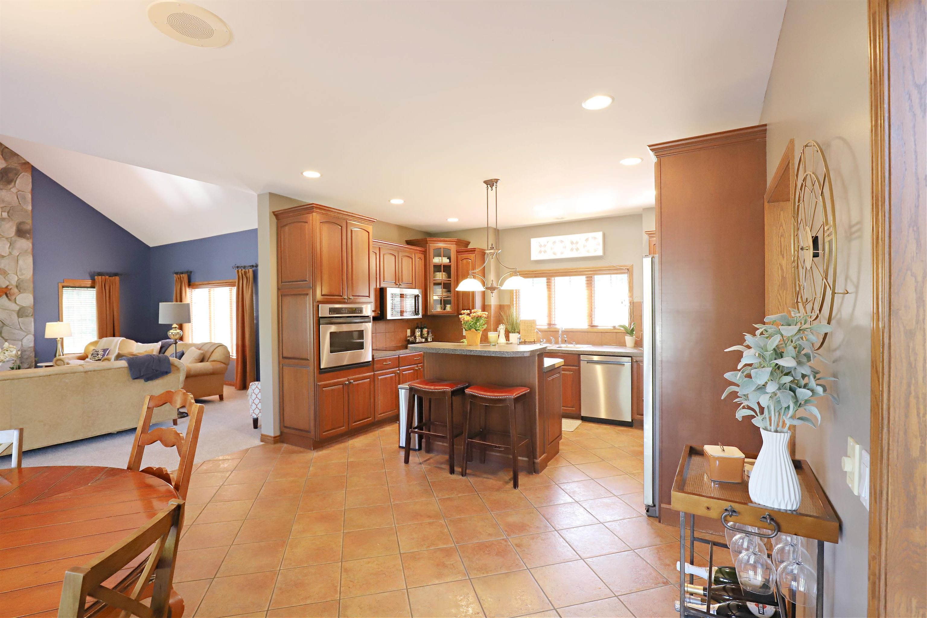10150 Potter Road Flushing, MI 48433 - Photo 8 of 43 50155693-99157688-f04b-4bd2-86f7-66be73e9c4a9.JPG