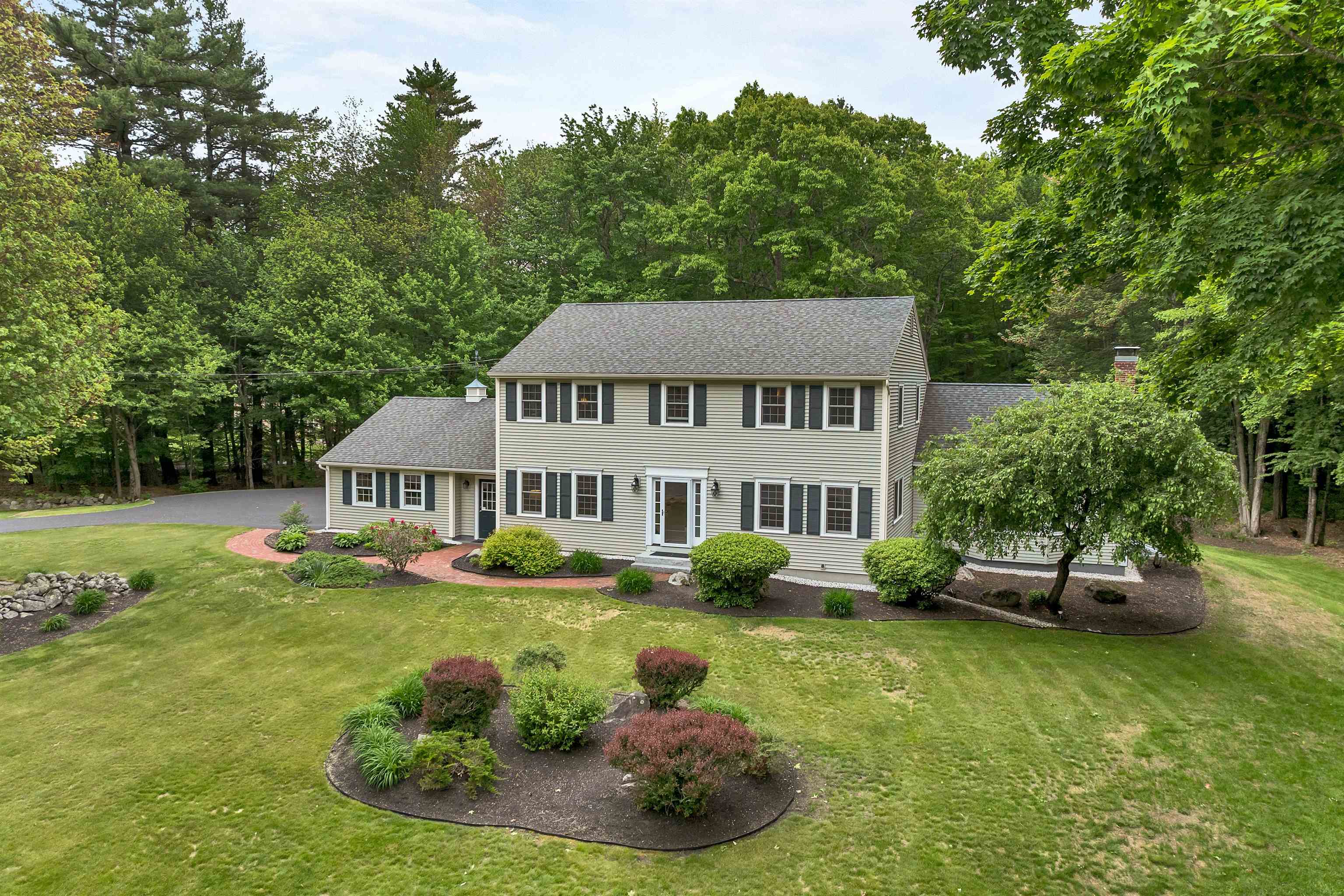 66 Knox Road Bow, NH 03304 - Photo 2 of 55