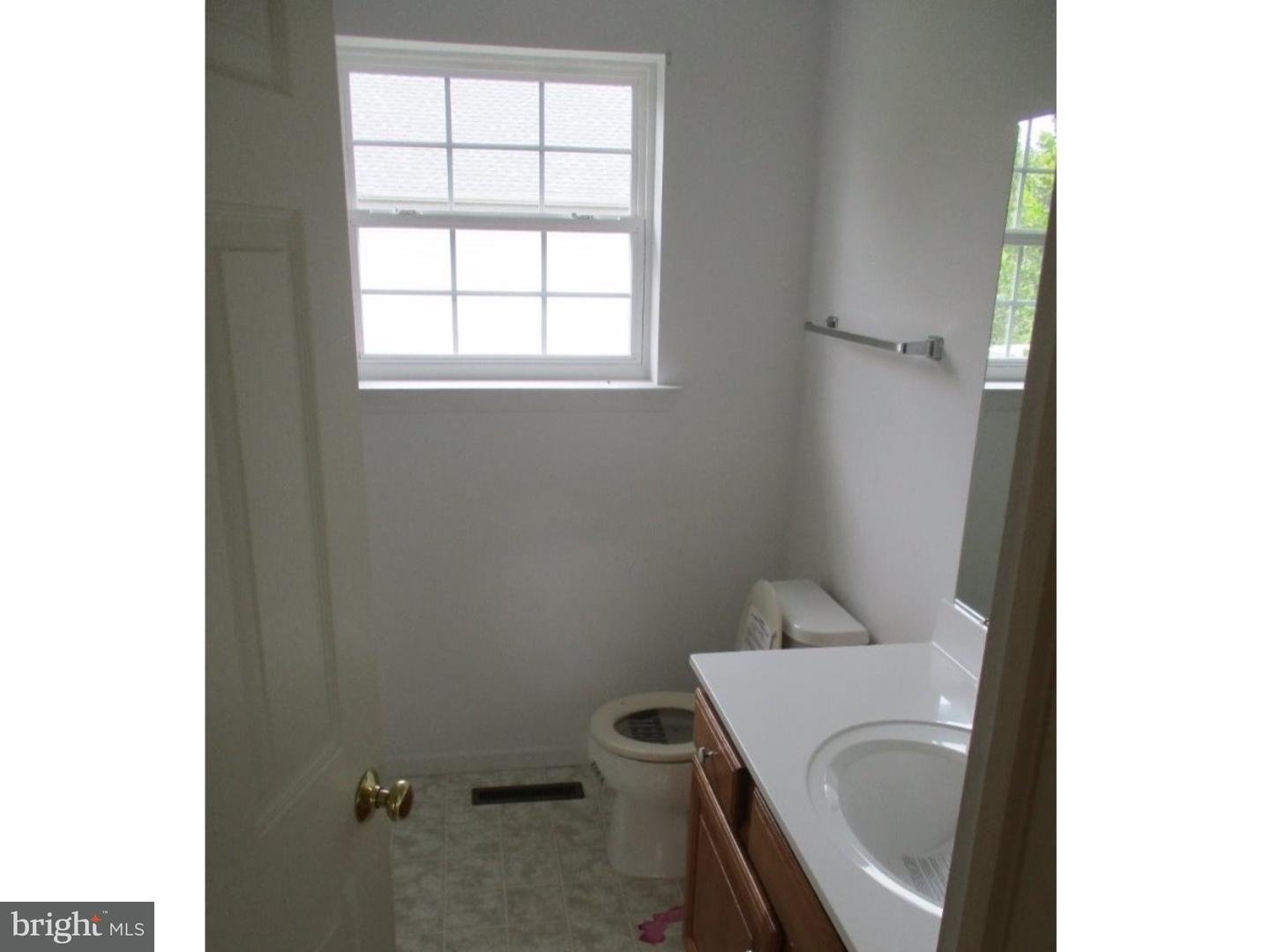106 Harmony Cir Road Sicklerville, NJ 08081 - Photo 9 of 11 Bathroom