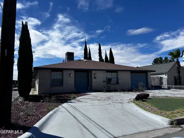 $449,000 | 404 East Hague Road, El Paso, TX 79902