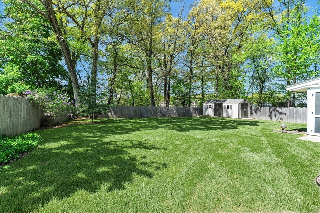 33 Sumner Street Norwood, MA 02062 - Photo 2 of 20