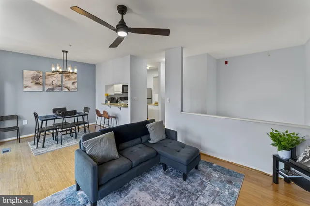 $2,400 | 301 South Reynolds Street, Unit 202, Alexandria, VA 22304