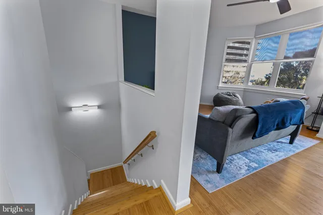 $2,400 | 301 South Reynolds Street, Unit 202, Alexandria, VA 22304