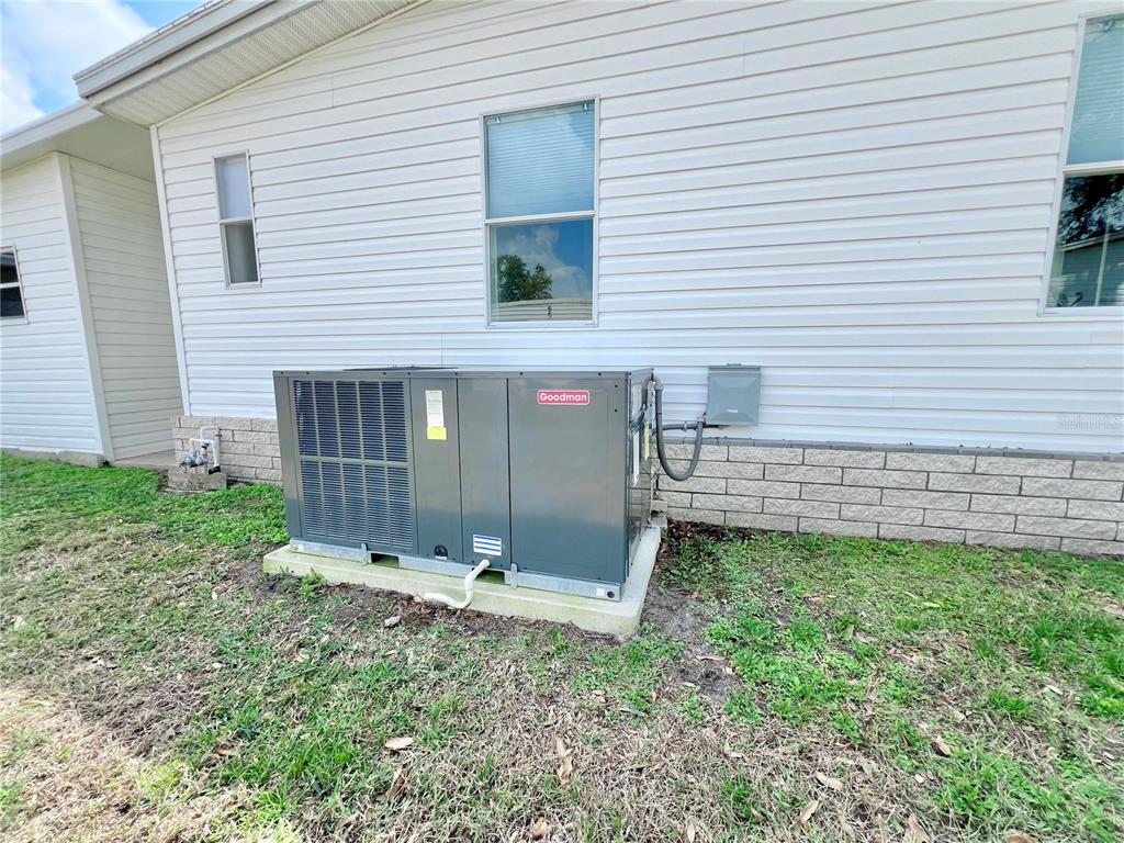 1100 South Belcher Road, Unit 391 Largo, FL 33771 - Photo 33 of 60 a view of a backyard with a garden